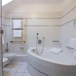 Sassenhof Hotel 3*