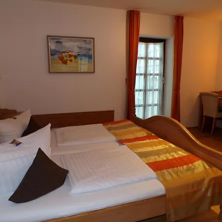 Hotel Sassenhof 3*
