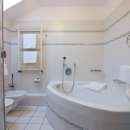 Sassenhof Hotel 3*