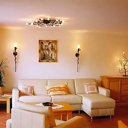Sassenhof מלון 3*