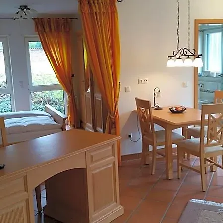 Sassenhof מלון 3*