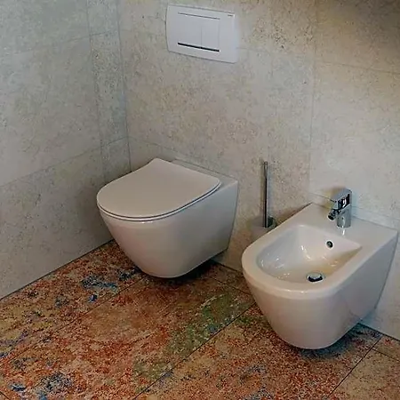 מלון Sassenhof 3*