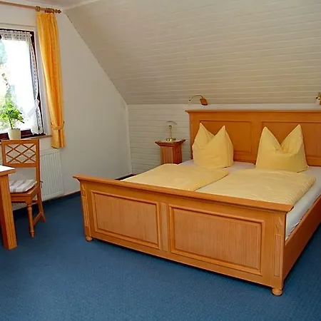 Sassenhof מלון 3*